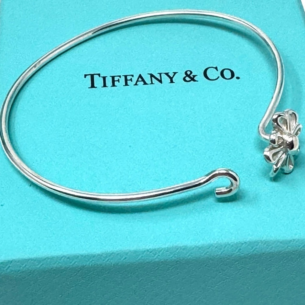 Tiffany & Co. Daisy Flower Bracelet - Picture 2 of 6